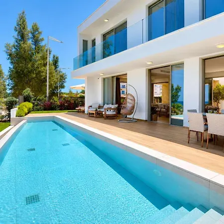 4br Seafront - Lemonia By Premier Villa *
