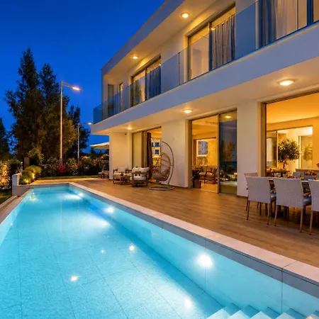 4br Seafront - Lemonia By Premier